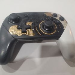 NINTENDO SWITCH SPECIAL LIMITED ZELDA TEARS OF THE KINGDOM PRO WIRELESS CONTROLLER 