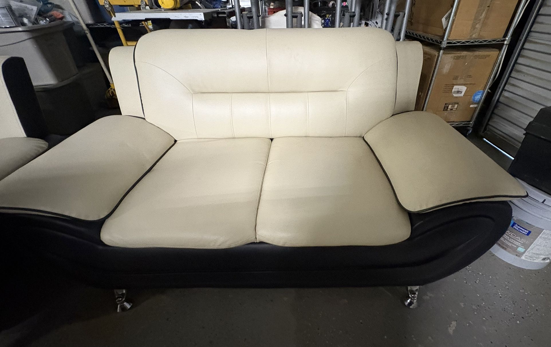 Pending Modern Couch Set