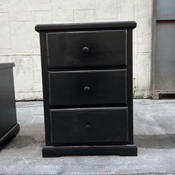 3 Drawer Nightstand