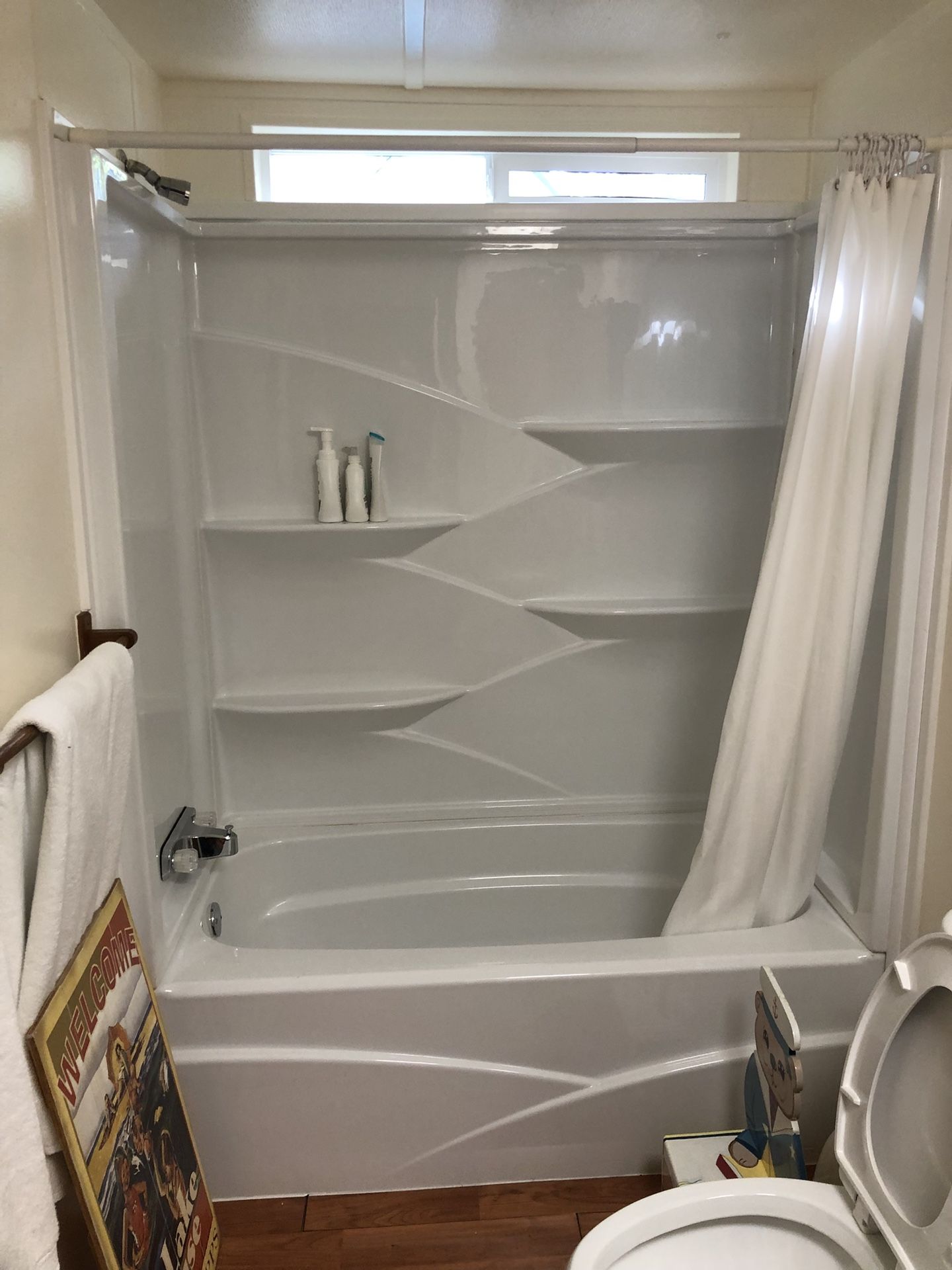 Tub and side enclosures