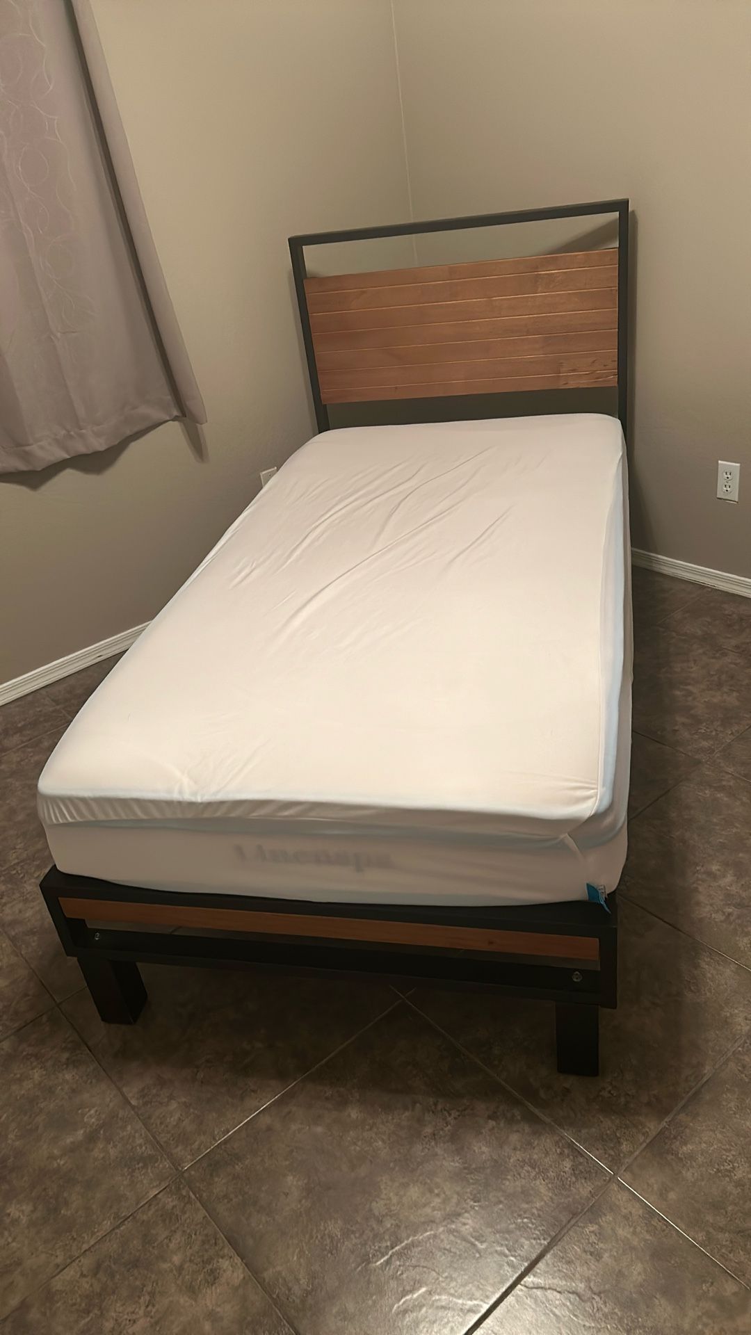 Twin Size Bed W/ New Linenspa Mattress