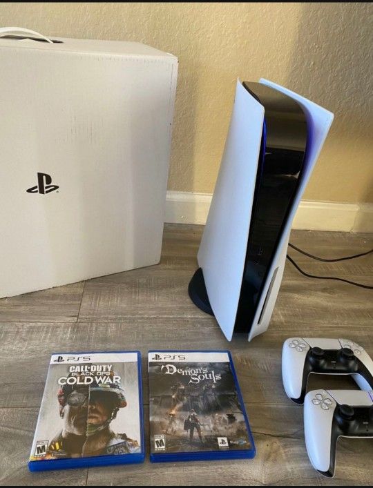 Sony Playstation 5 Console. White. Disc Version. Blu-ray Custom.