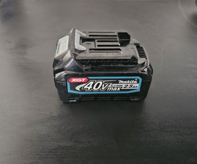 makita 40v 2.5 ah  battery 