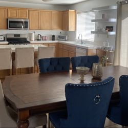Dinning Table