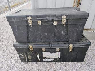 Plastic boxes/ cajas de plastico