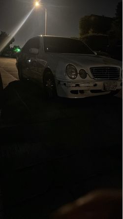 2001 Mercedes e320