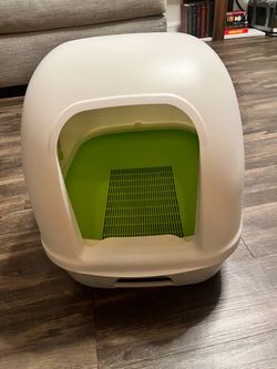 FREE Litter Box (Purina Tidy Cats Breeze)