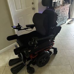 Quantum Edge 3 iLevel Power Wheelchair – Tilt/Recline/Elevate – Excellent Condition 