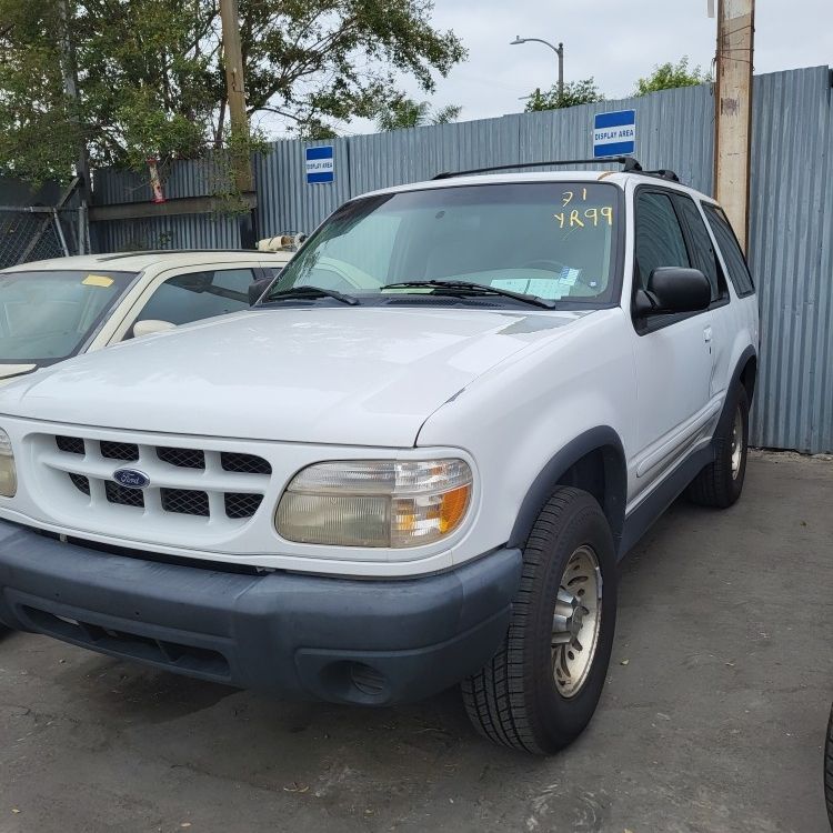 1999 Ford Explorer