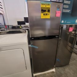 Refrigerator Avanti