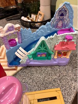 Little people frozen $10