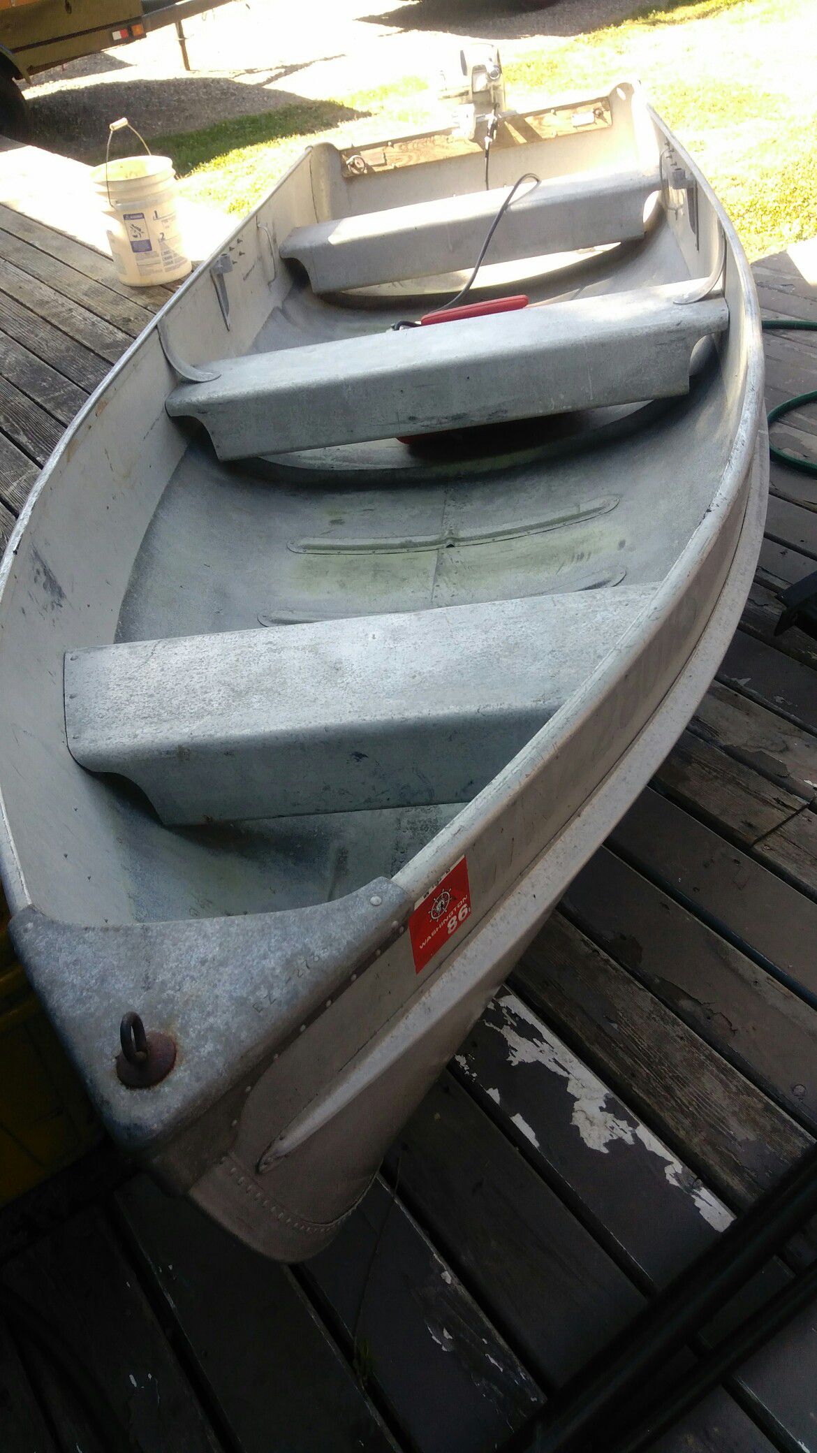 12' Aluminum Boat & 7.5 Outboard Motor