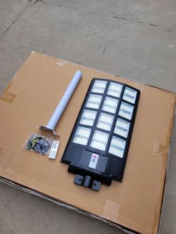 Solar Street Light  1,000 Watts Come With Remote Control  And Post