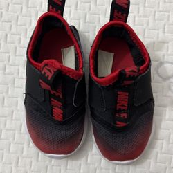 Toddlers Nike Size 6.c