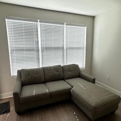Modern Gray Sectional Couch – Great Condition