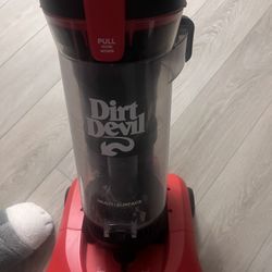  Vacuum Carper And Wood Floor 