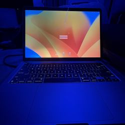 2 Mac Book Pros 