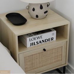 2 Nightstands