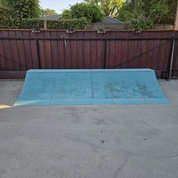 2 Keen Ramps 2'x6' Quarter Pipes