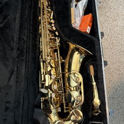 Alto Saxophone- hardly used