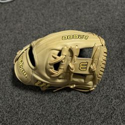 Like New Wilson A2000