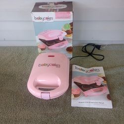 Babycakes mini cupcake maker