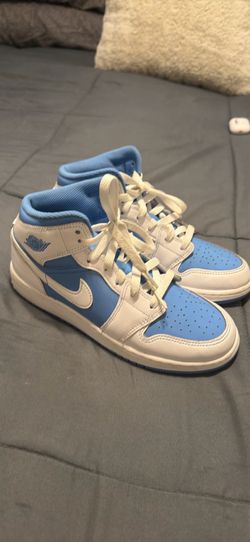 Jordan 1 Mid UNC 6y