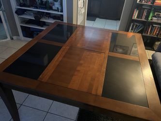 Furniture/Table