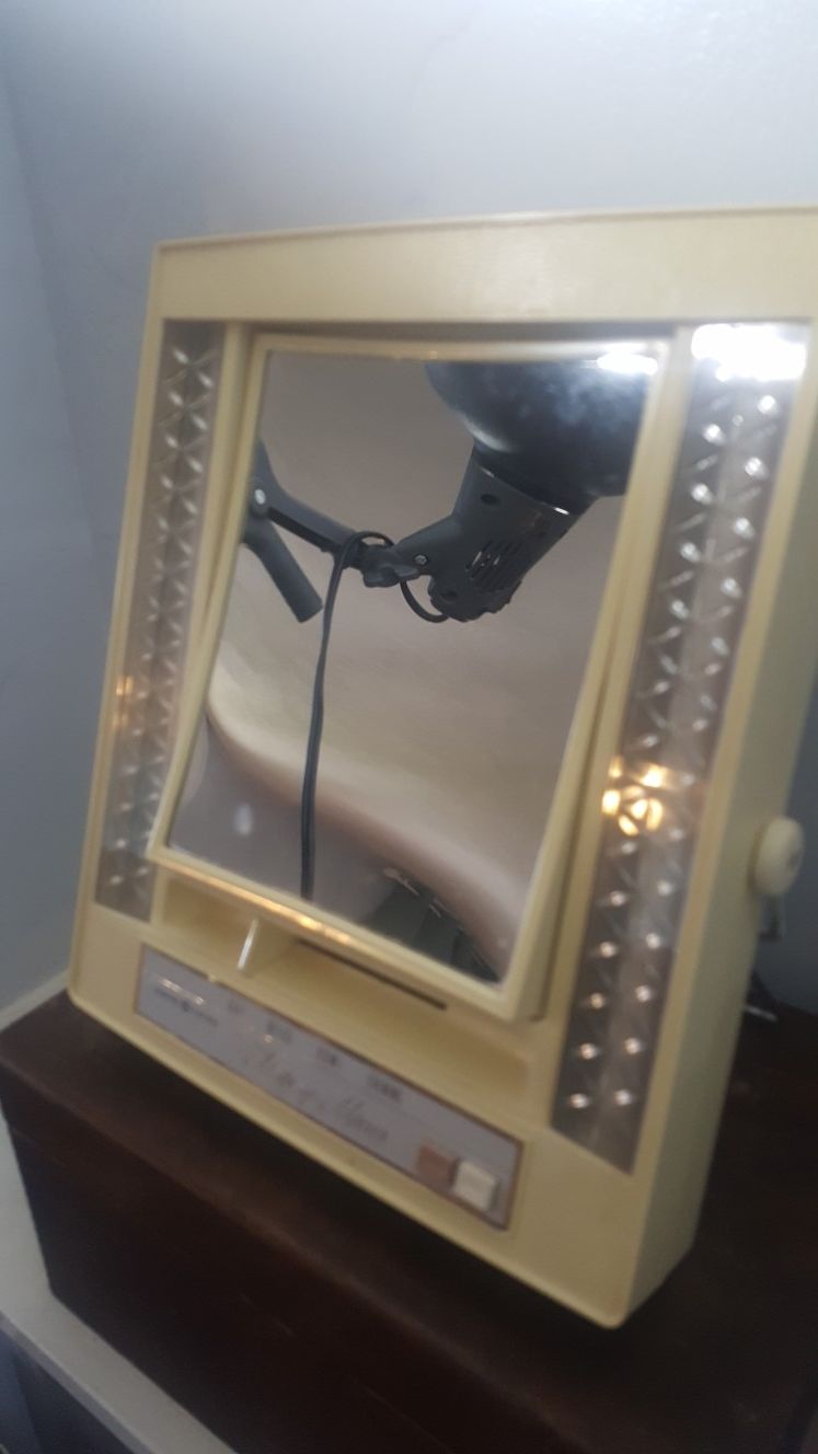 Vintage General Electric Lighted Make-up Mirror