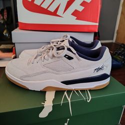 $65 JORDAN FLIGHT COURT SIZE 10.5