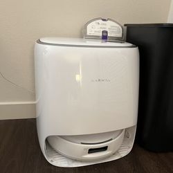 Narwal Freo X Ultra Robot Vacuum & Mop – Like New – Self Empty + Auto Washing