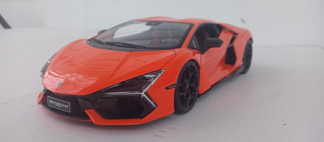 Die Cast Mental - Lamborghini Revulto - Like New Condition -