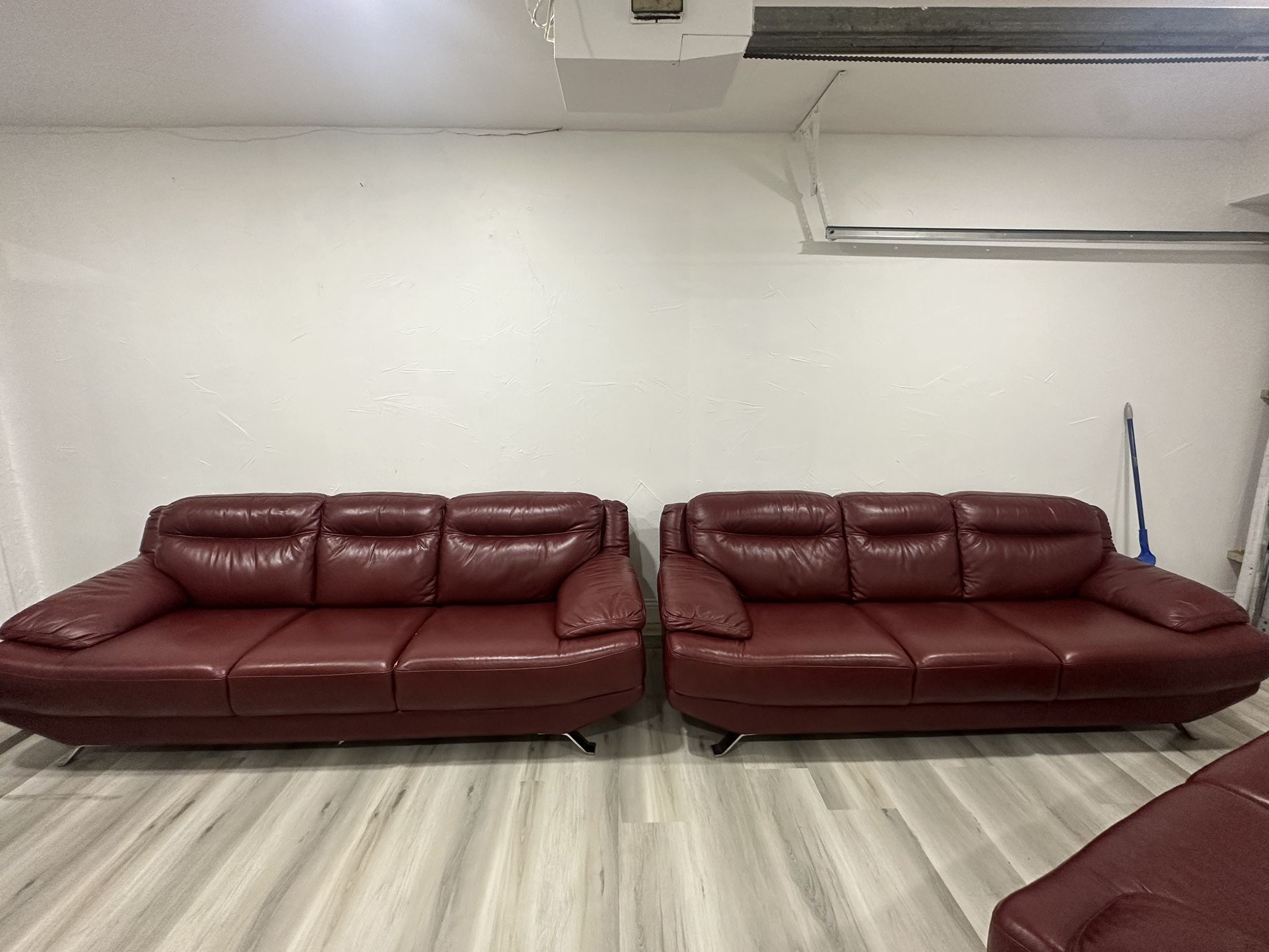 Red Leather Couches From Rooms To Go.