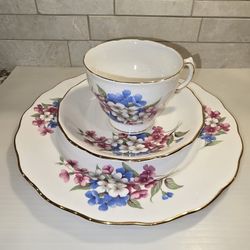 Vintage Royal Vale 3-Piece Set