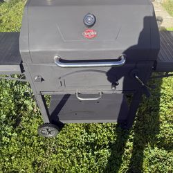 Char-Griller 33in charcoal grill