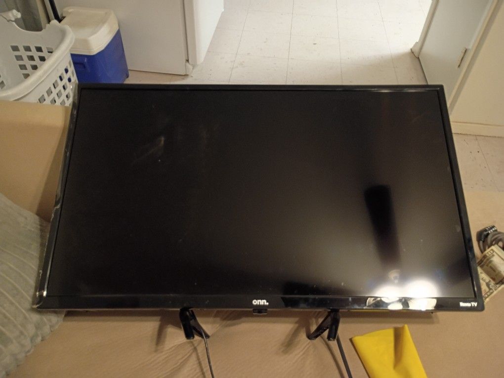 32 Inch Roku TV