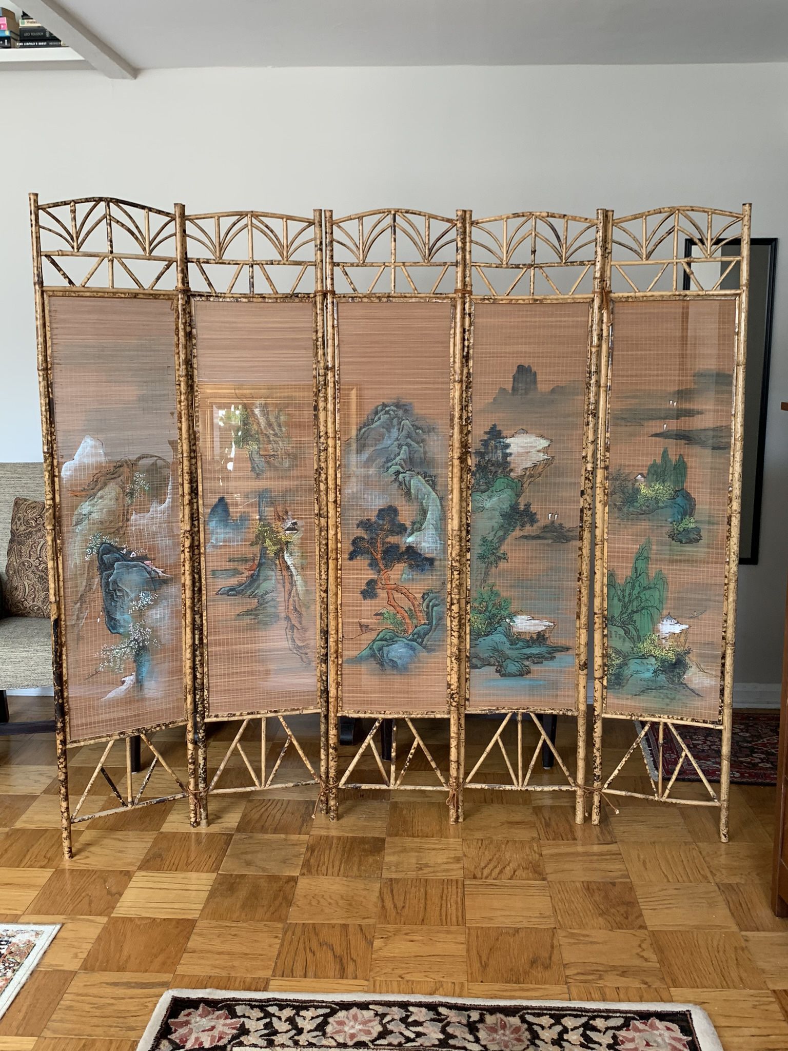 Vintage Midcentury Hand-painted Chinese Bamboo Screen