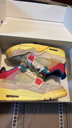 JORDANS 4s