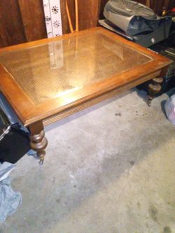 Ethan Allen British Style Coffee Table 