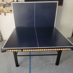 STIGA PING PONG TABLE & Gear