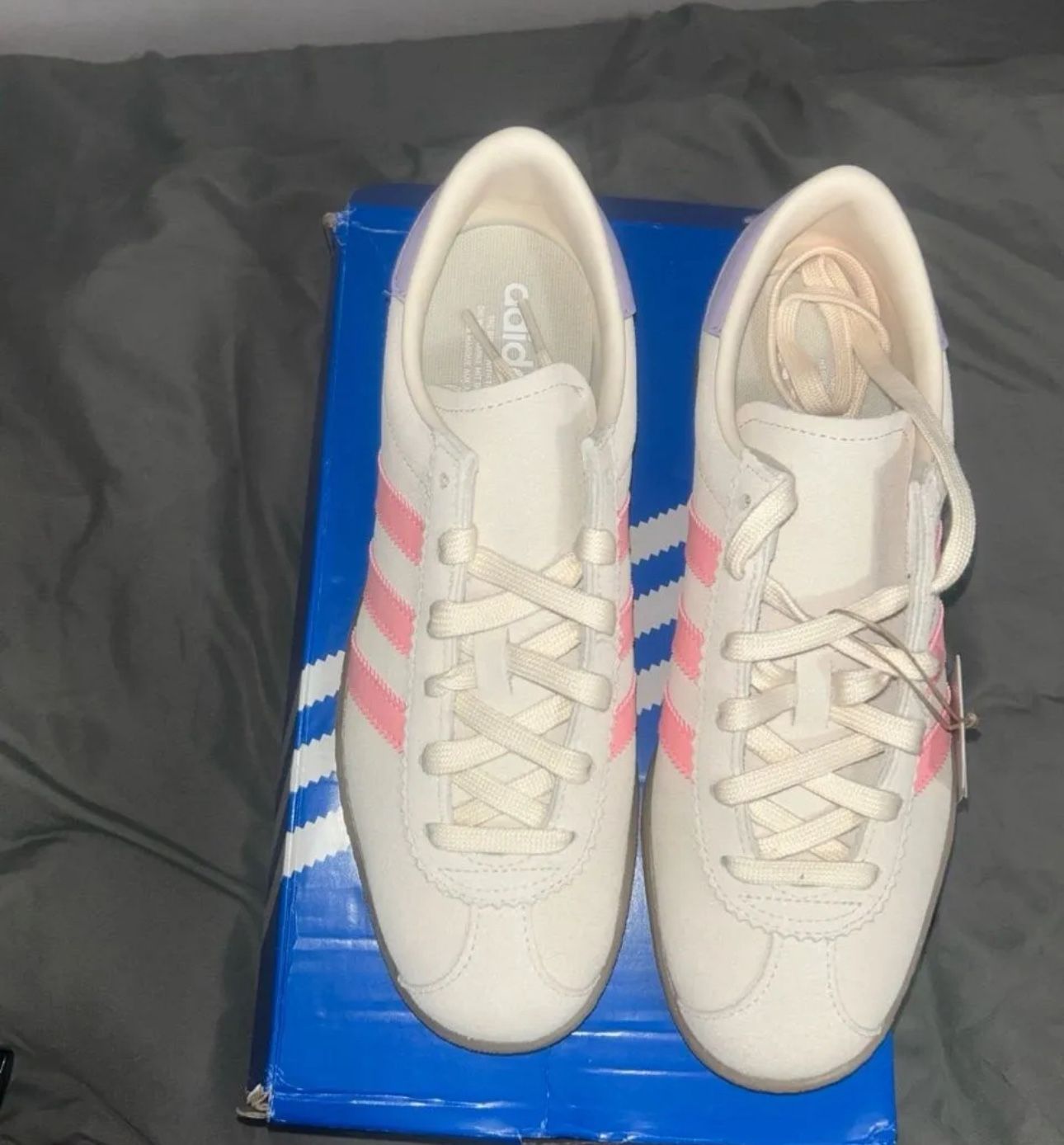 Women’s Size 8 Adidas Brand New