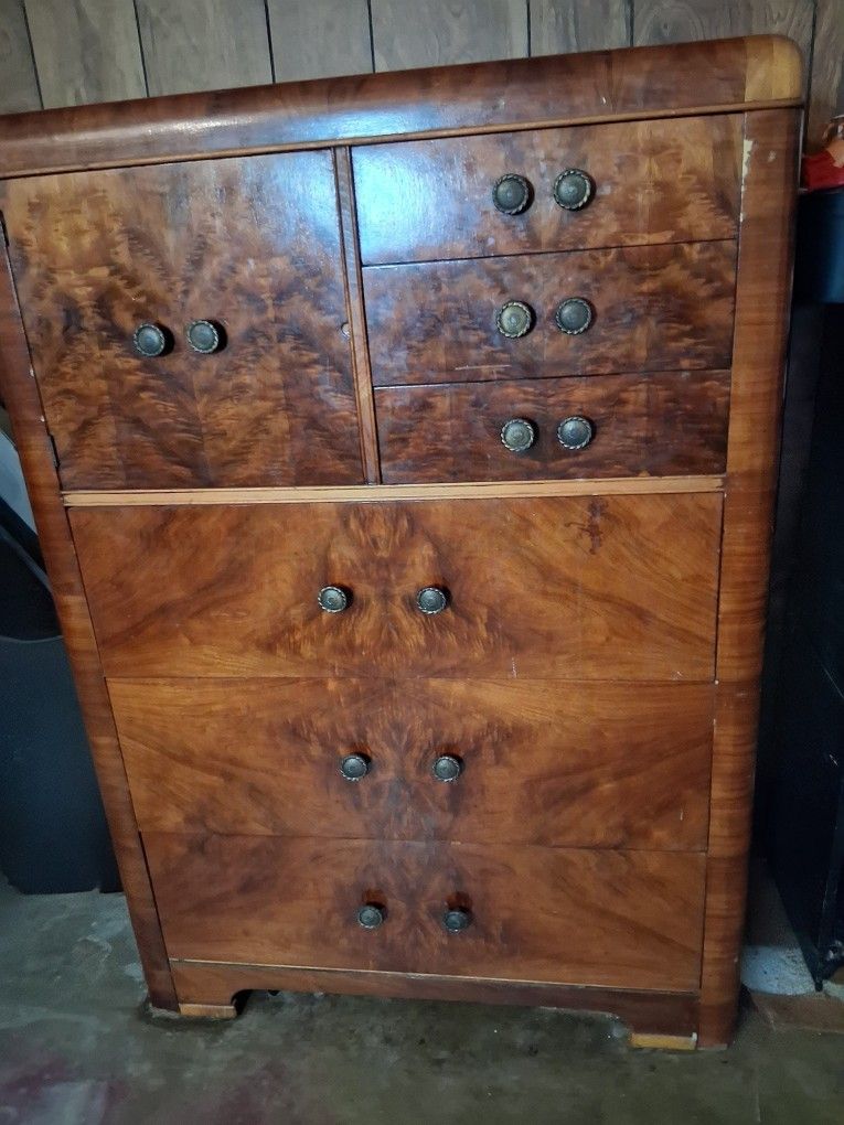 1920s dresser large dovejoints wooden