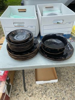 Mikas dishware full set