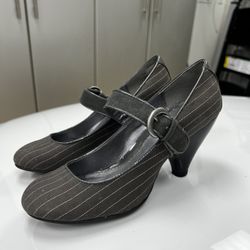 Naturalizer T-trap Heel Shoes Size 7.5