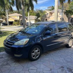 2004 Toyota Sienna