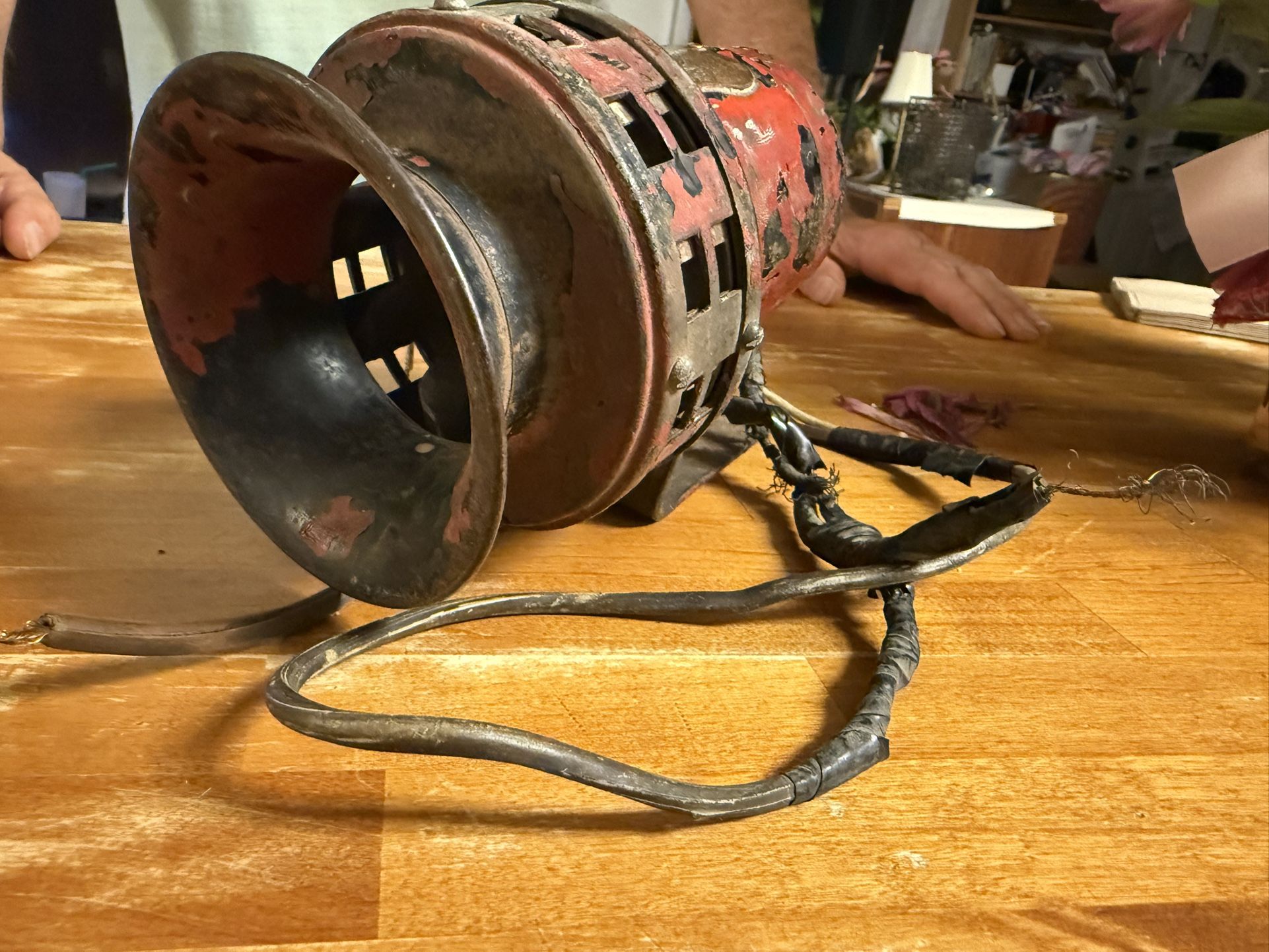 Vintage Firehouse Siren.1930s (in Working Condition)