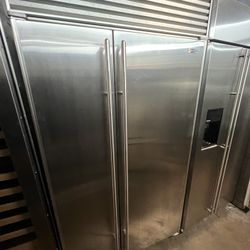 Subzero 42” Built In Refrigerator 2yr Warranty