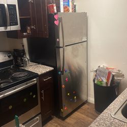 GE Refrigerator