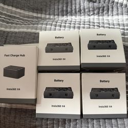 Insta360 X4 Batteries and Charger hub