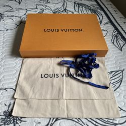 Lv Gift Box. Including Everything In Pics 
